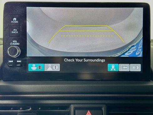 Used 2023 Honda Pilot TrailSport image 15