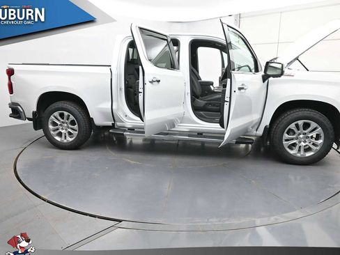 Used 2023 Chevrolet Silverado 1500 LTZ AWD/4WD image 42