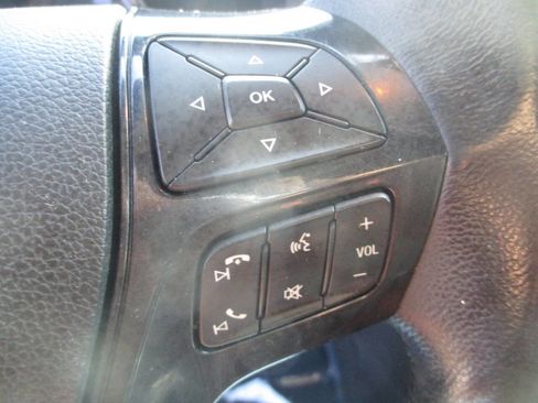 Used 2017 Ford Explorer XLT w/ Equipment Group 202A image 19