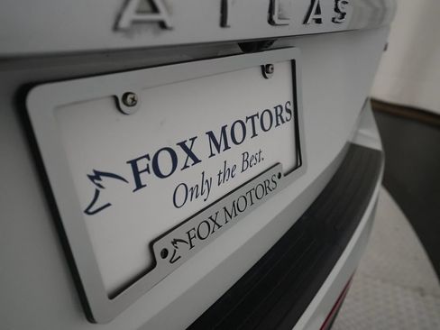 Used 2024 Volkswagen Atlas SE AWD/4WD image 36