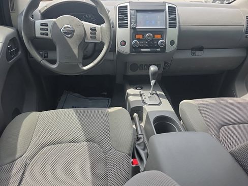 Used 2020 Nissan Frontier SV w/ Midnight Edition Floor Mats image 17