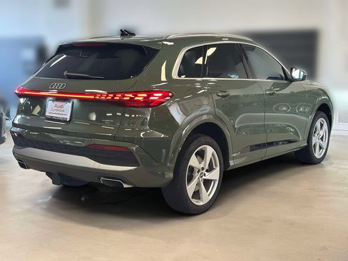 Used 2025 Audi Q5 Premium Plus w/ Premium Plus AWD/4WD image 4