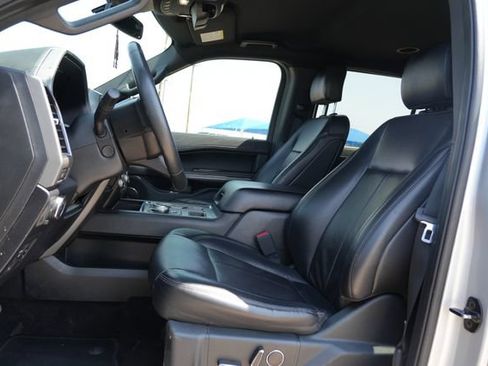 Used 2019 Ford Expedition XLT w/ Equipment Group 202A RWD image 11