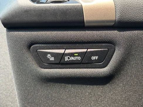Used 2024 BMW iX xDrive50 w/ Premium Package AWD/4WD image 16