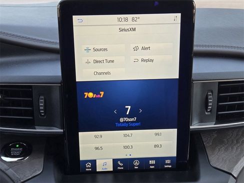 Used 2020 Ford Explorer Platinum w/ Premium Technology Package image 15