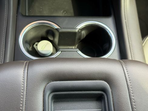 Used 2021 Chevrolet Tahoe Z71 w/ Z71 Signature Package image 20