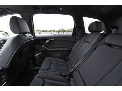 Used 2025 Audi Q7 3.0T Premium Plus AWD/4WD image 12