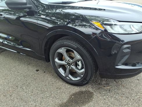Used 2024 Ford Escape ST-Line w/ Tech Pack #1 FWD image 5