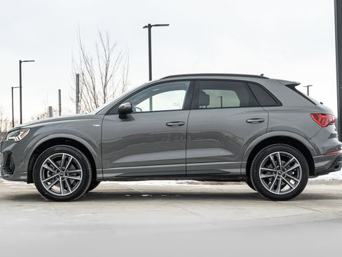 Certified 2025 Audi Q3 2.0T Premium w/ Convenience Package image 6