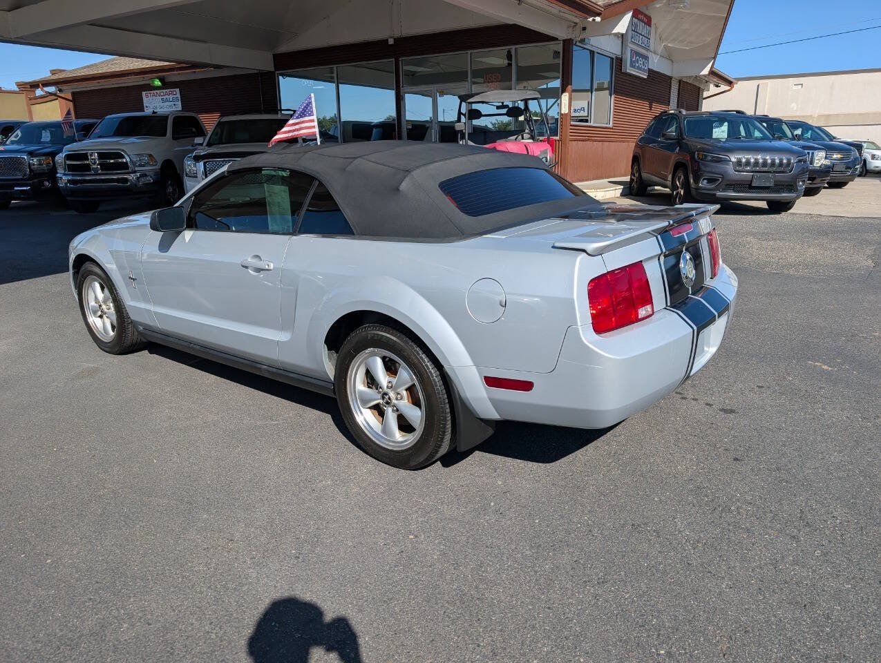 Used 2007 Ford Mustang Convertible RWD image 5