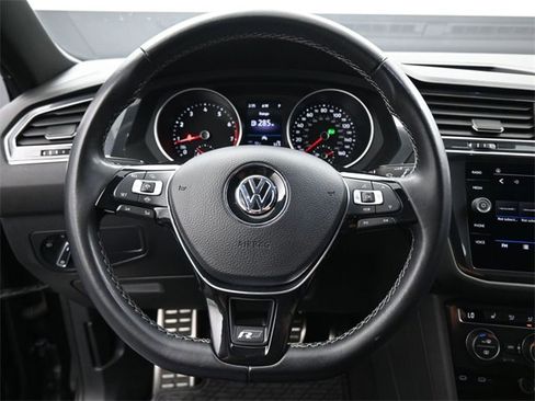 Used 2021 Volkswagen Tiguan SE R-Line w/ 3-Row Tiguan MDO Package image 28
