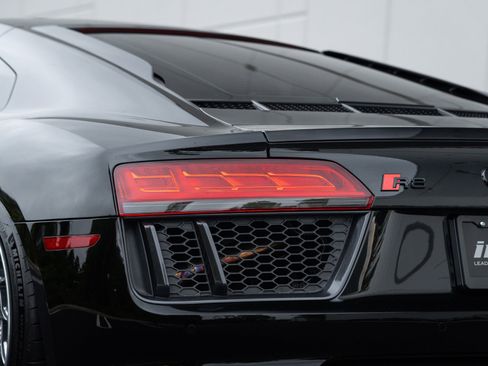 Used 2018 Audi R8 V10 image 33