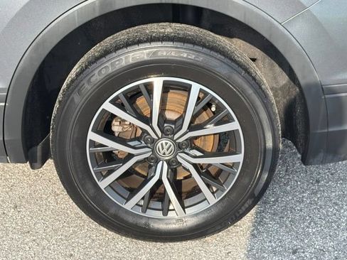 Used 2021 Volkswagen Tiguan S FWD image 16