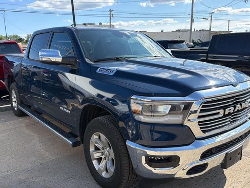 Used 2024 RAM 1500 Laramie AWD/4WD image 3