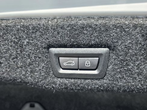 New 2026 BMW i5 eDrive40 w/ M Sport Package image 10