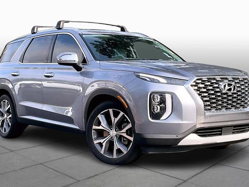 Used 2020 Hyundai Palisade SEL w/ Premium Package FWD image 3