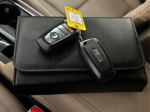 Used 2022 Lincoln Corsair AWD w/ Equipment Group 101A image 41