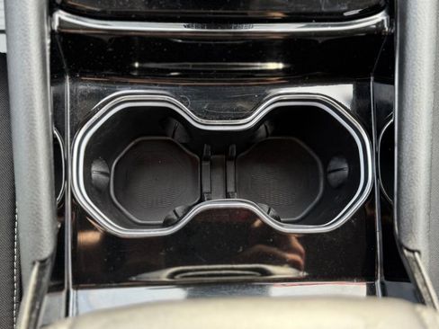 Used 2023 Jeep Grand Cherokee L Laredo image 19