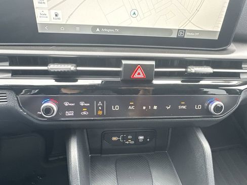 New 2026 Kia Sportage SX image 18