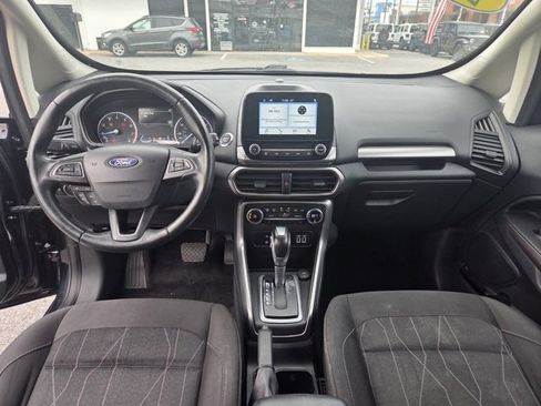 Used 2019 Ford EcoSport SE image 3