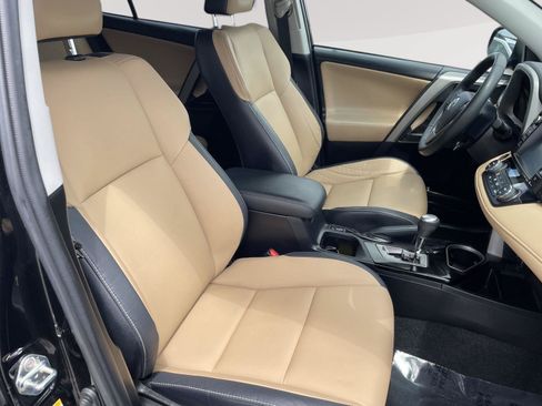 Used 2018 Toyota RAV4 Limited w/ Protection Package AWD/4WD image 30