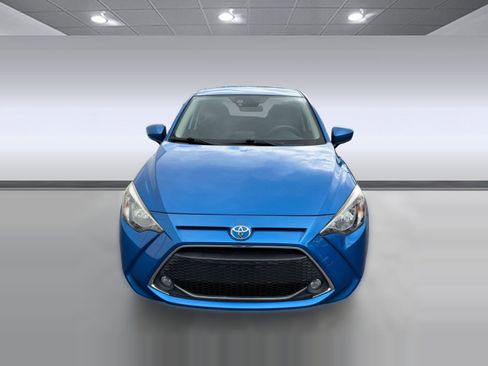 Used 2020 Toyota Yaris LE image 6