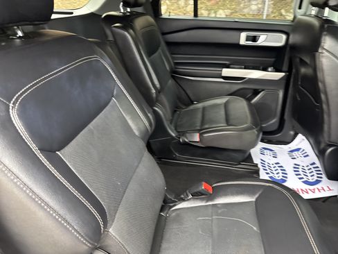 Used 2023 Ford Explorer Limited RWD image 7