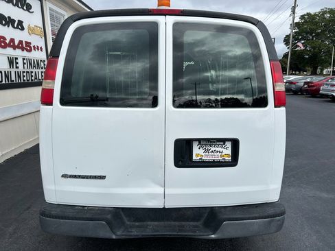 Used 2008 Chevrolet Express 1500 image 6