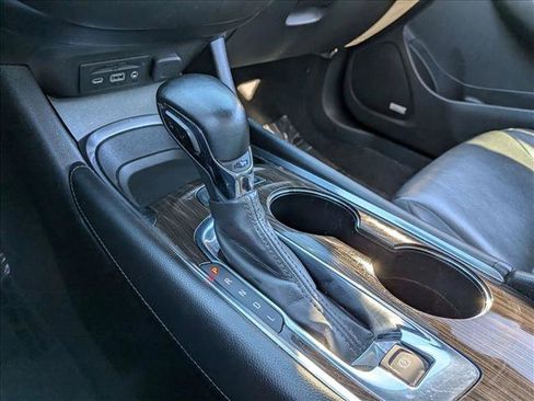 Used 2024 Chevrolet Malibu LT image 11