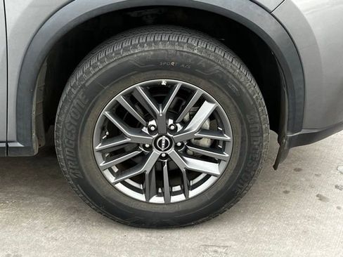 Used 2023 Nissan Rogue S image 7