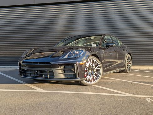 New 2026 Porsche Panamera 4S image 1