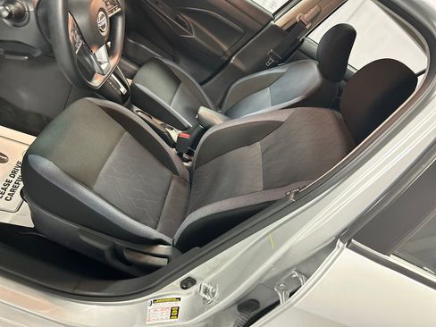 Used 2025 Nissan Versa SV image 10