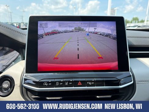 Used 2025 Jeep Compass Limited AWD/4WD image 19