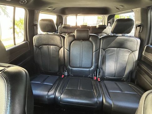 Used 2024 Jeep Wagoneer Series II w/ Flexible Seating Group AWD/4WD image 14