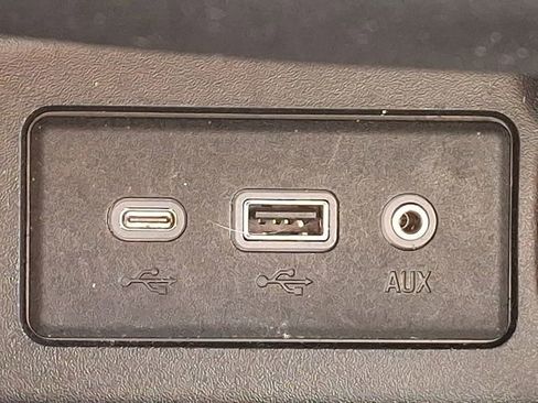 Used 2022 Chevrolet Equinox LT image 25