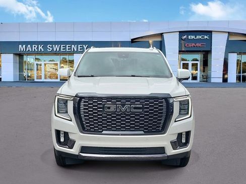 Used 2023 GMC Yukon XL Denali Ultimate AWD/4WD image 2