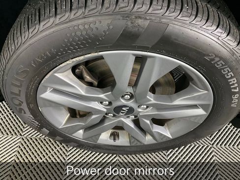 Certified 2021 Kia Seltos LX image 12