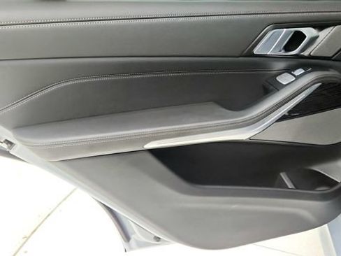 Used 2025 BMW X7 xDrive40i w/ Executive Package AWD/4WD image 51