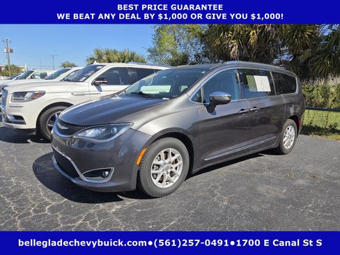 Used 2020 Chrysler Pacifica Limited image 1