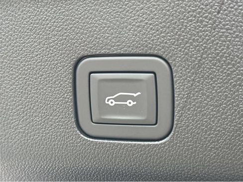 New 2026 GMC Yukon AT4 w/ AT4 Premium Plus Package AWD/4WD image 13