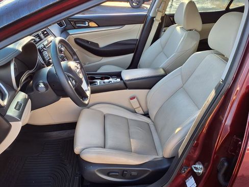 Used 2016 Nissan Maxima 3.5 SL w/ Interior Lighting Package image 4