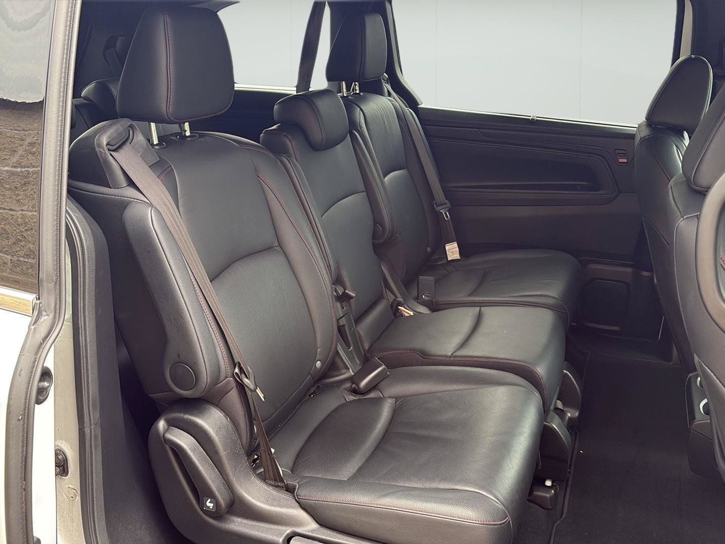 Used 2025 Honda Odyssey Sport-L image 32