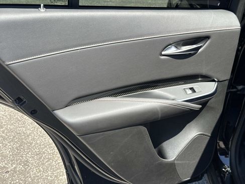Used 2023 Cadillac XT4 Sport w/ LPO, Onyx Lite Package FWD image 12