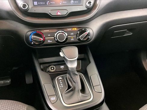 Used 2023 Kia Soul LX w/ LX Technology Package image 9