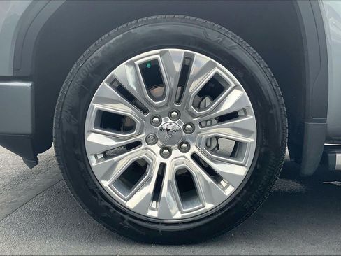 Used 2020 GMC Sierra 1500 Denali w/ Denali Ultimate Package AWD/4WD image 8