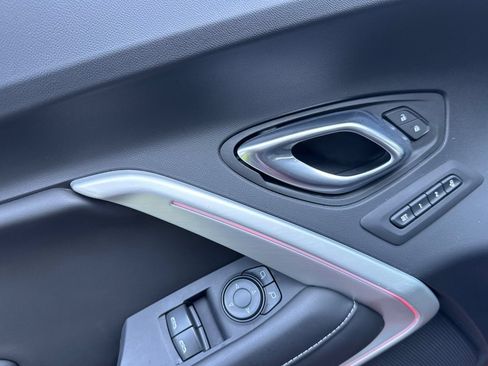 Used 2022 Chevrolet Camaro SS RWD image 12