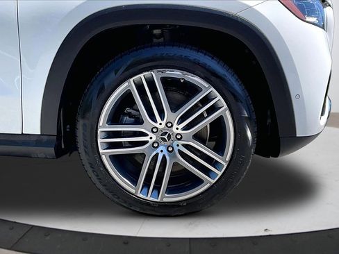 Used 2025 Mercedes-Benz GLS 450 4MATIC image 35