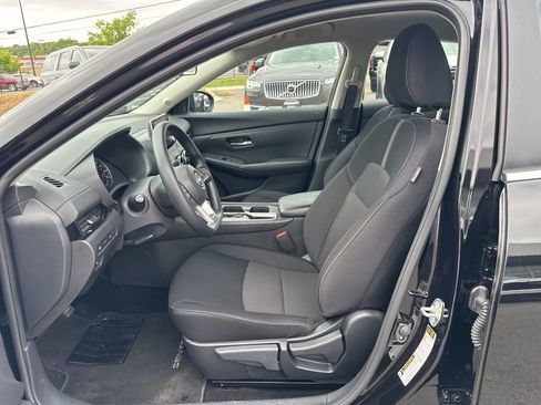 Used 2025 Nissan Sentra SV FWD image 12
