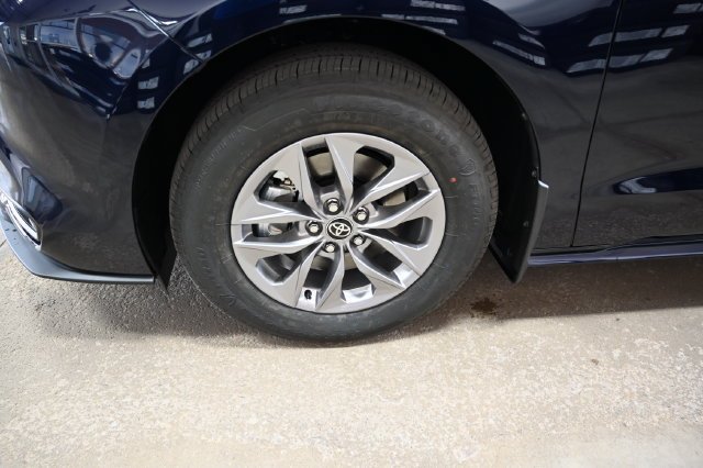 New 2026 Toyota Sienna XLE AWD/4WD image 30