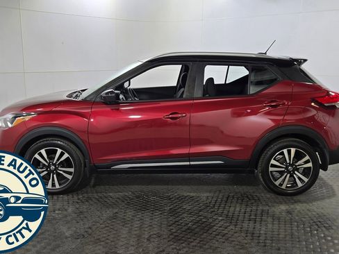 Used 2019 Nissan Kicks SR FWD image 4